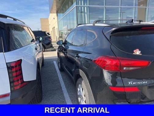 Black Noir Pearl 2021 Hyundai TUCSON Value