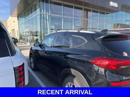 Black Noir Pearl 2021 Hyundai TUCSON Value