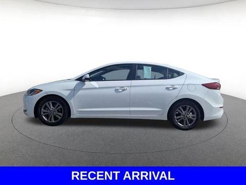 Quartz White Pearl 2017 Hyundai ELANTRA SE