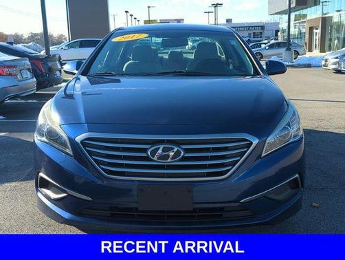 2017 Hyundai SONATA SE