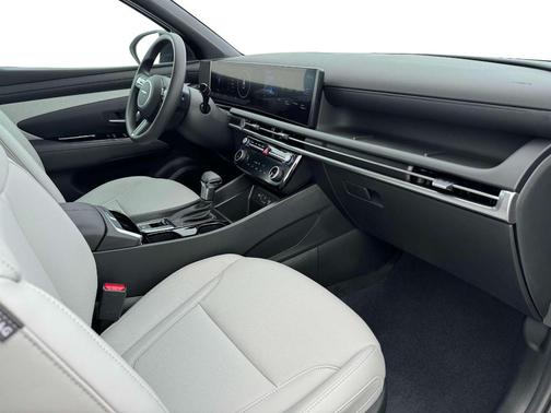 2025 Hyundai SANTA CRUZ SEL Activity