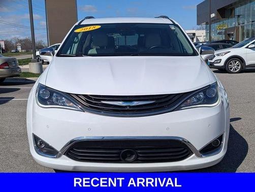 Bright White Clearcoat 2018 Chrysler Pacifica Hybrid Limited