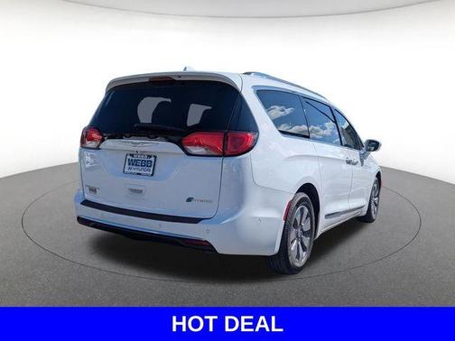Bright White Clearcoat 2018 Chrysler Pacifica Hybrid Limited