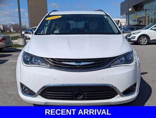 Bright White Clearcoat 2018 Chrysler Pacifica Hybrid Limited