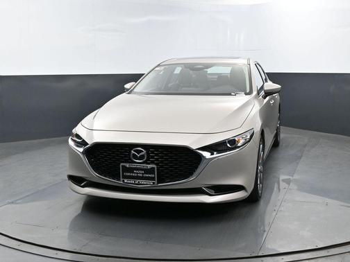 Platinum 2025 Mazda Mazda3 FWD w/Preferred Package
