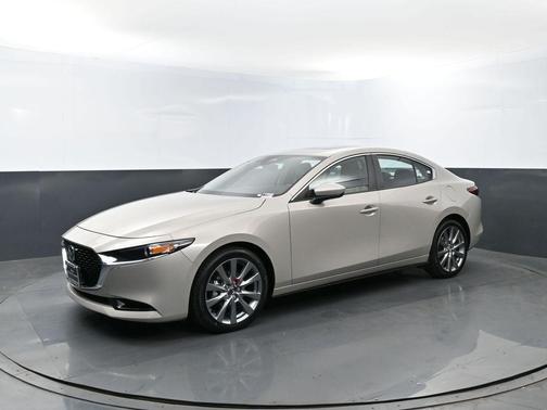 Platinum 2025 Mazda Mazda3 FWD w/Preferred Package