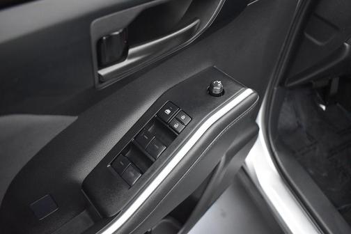 Celestial Silver Metallic 2025 Toyota Highlander LE