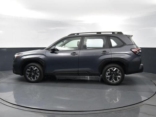 Magnetite Gray Metallic 2025 Subaru Forester