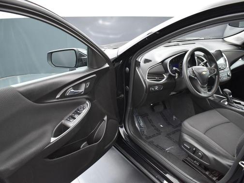 Mosaic Black Metallic 2023 Chevrolet Malibu LT