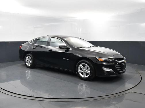Mosaic Black Metallic 2023 Chevrolet Malibu LT