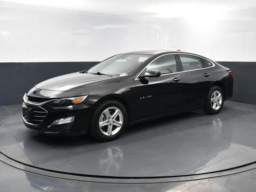 Mosaic Black Metallic 2023 Chevrolet Malibu LT