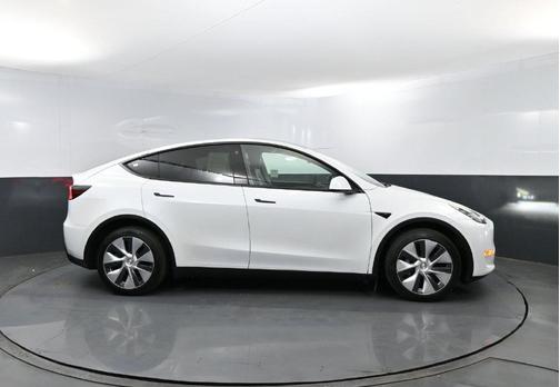 White 2023 Tesla Model Y Long Range