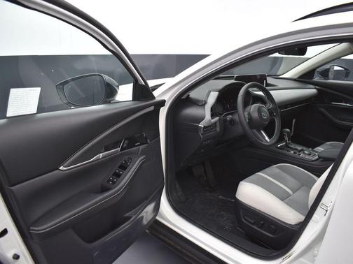 Snowflake White Pearl 2026 Mazda CX-30 2.5 Turbo Aire Edition