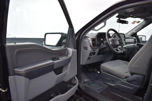 Black Metallic 2025 Ford F-150 XLT