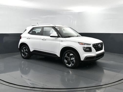 Lunar White 2025 Hyundai VENUE SEL