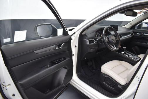 Snowflake White Pearl 2022 Mazda CX-5 2.5 S Preferred Package