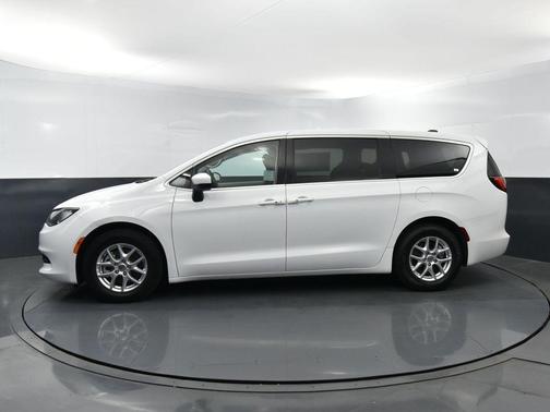 Bright White Clearcoat 2023 Chrysler Voyager LX