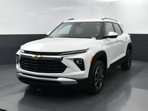 Summit White 2025 Chevrolet Trailblazer LT