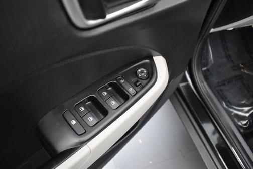Onyx Black 2025 Hyundai VENUE SEL