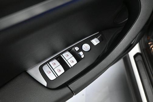 Alpine White 2023 BMW X3 sDrive30i