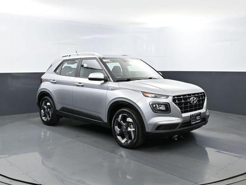 Shimmering Silver 2025 Hyundai VENUE SEL