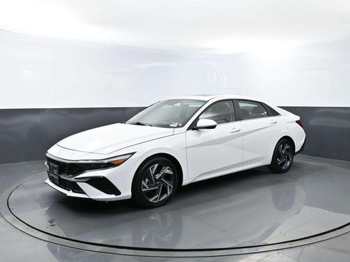 White 2025 Hyundai ELANTRA SEL Convenience