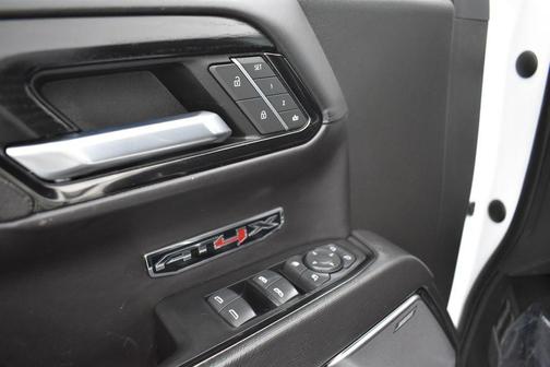 Summit White 2022 GMC Sierra 1500 AT4X
