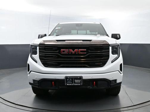 Summit White 2022 GMC Sierra 1500 AT4X