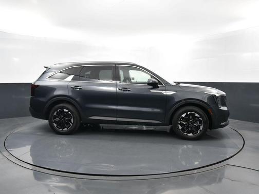 Gravity Gray 2024 Kia Sorento S