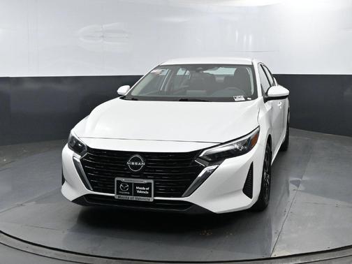 Aspen White 2024 Nissan Sentra SV