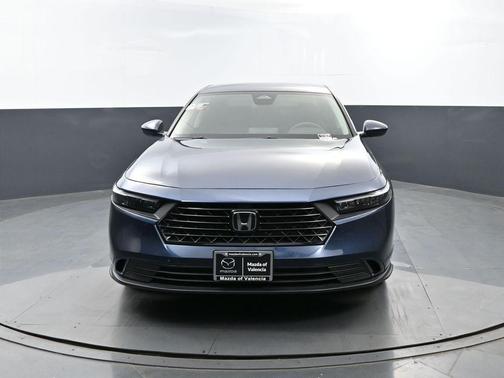 Still Night Pearl 2024 Honda Accord EX