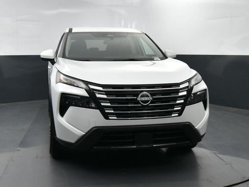 Everest White P 2024 Nissan Rogue SV