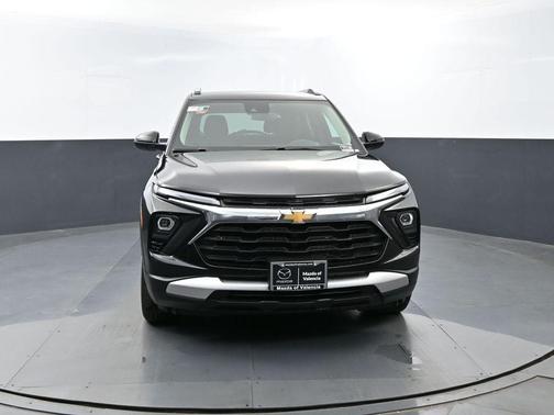 Mosaic Black Metallic 2025 Chevrolet Trailblazer LT