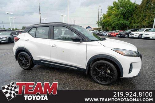 2023 Nissan Kicks SR