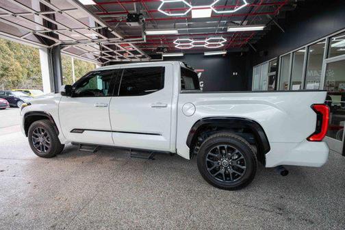 2023 Toyota Tundra Hybrid Platinum