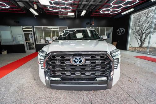 2023 Toyota Tundra Hybrid Platinum