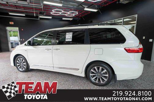 2018 Toyota Sienna Limited Premium