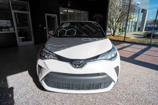 2022 Toyota C-HR XLE