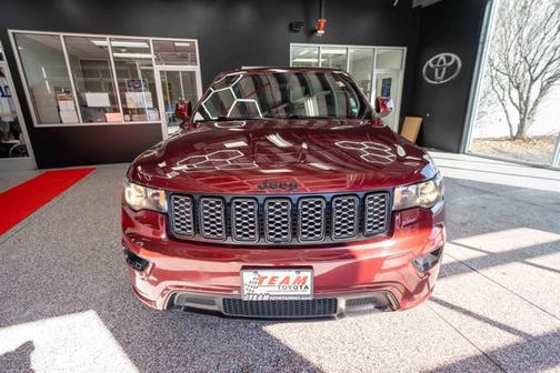 2018 Jeep Grand Cherokee Altitude