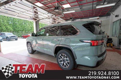 2025 Toyota Sequoia Base