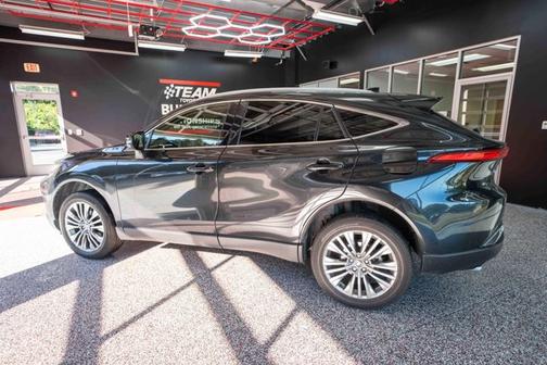 2022 Toyota Venza XLE