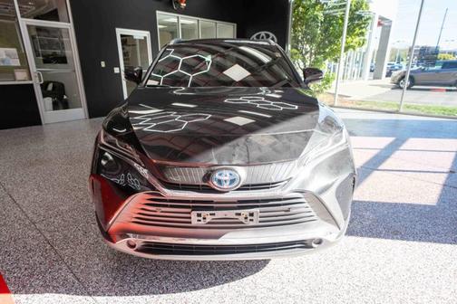 2022 Toyota Venza XLE