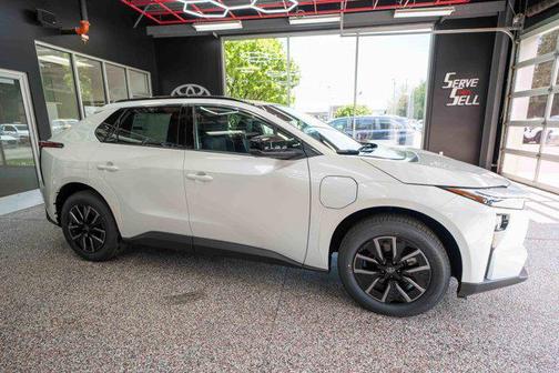 Wind Chill Pearl 2026 Toyota bZ XLE