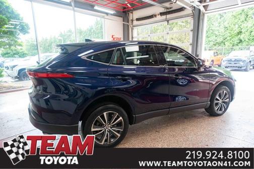 2023 Toyota Venza LE