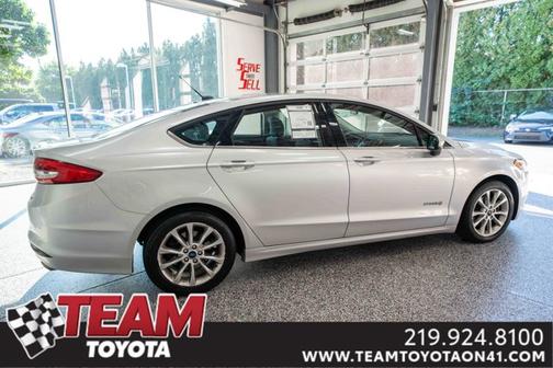 2017 Ford Fusion Hybrid SE