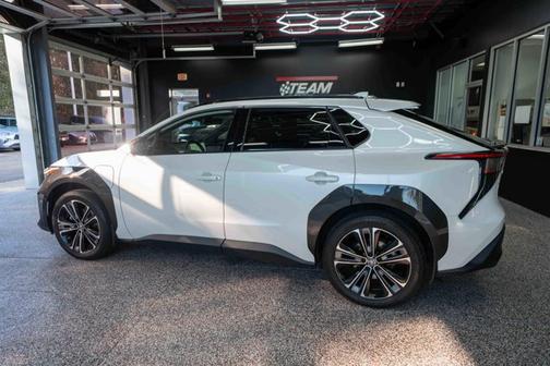 2023 Toyota bZ4X Limited