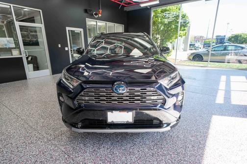 2021 Toyota RAV4 Hybrid SE