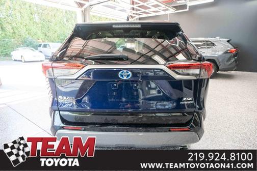 2021 Toyota RAV4 Hybrid SE