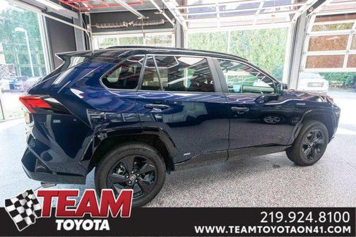 2021 Toyota RAV4 Hybrid SE