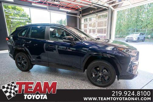 2021 Toyota RAV4 Hybrid SE